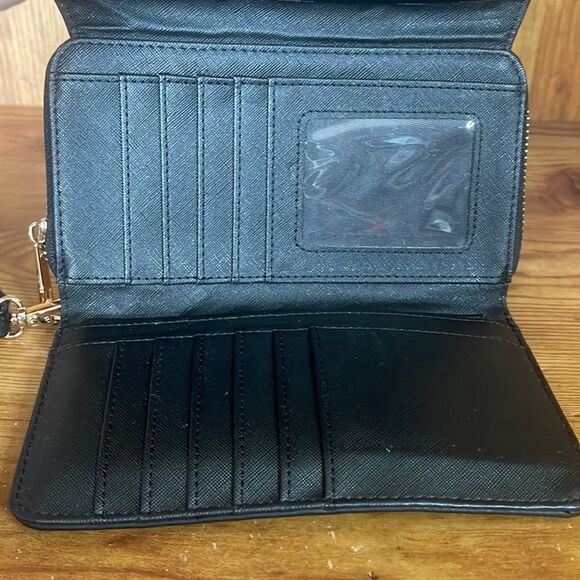 Women’s Black Wristlet Zipper Compartment Credit card holder Black Clutch - Picture 2 of 4